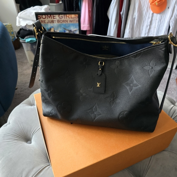 Handbag - Picture 7 of 8